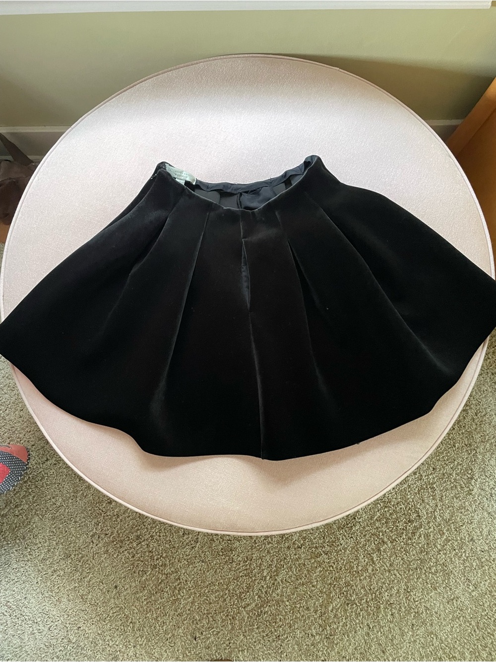 LC Lauren Conrad Black Velvet Pleated Mini Skirt size 10